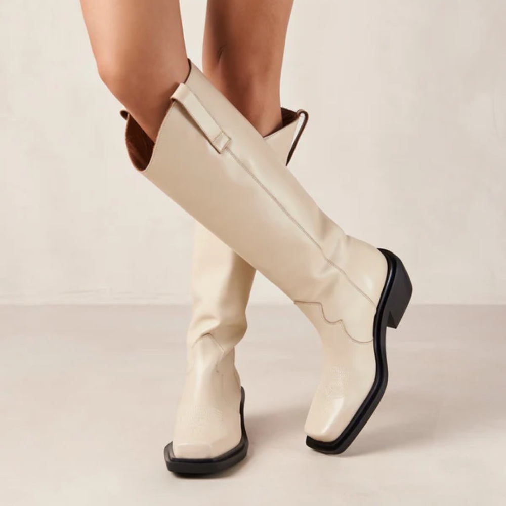 ALOHAS White Cowboy Boot 37